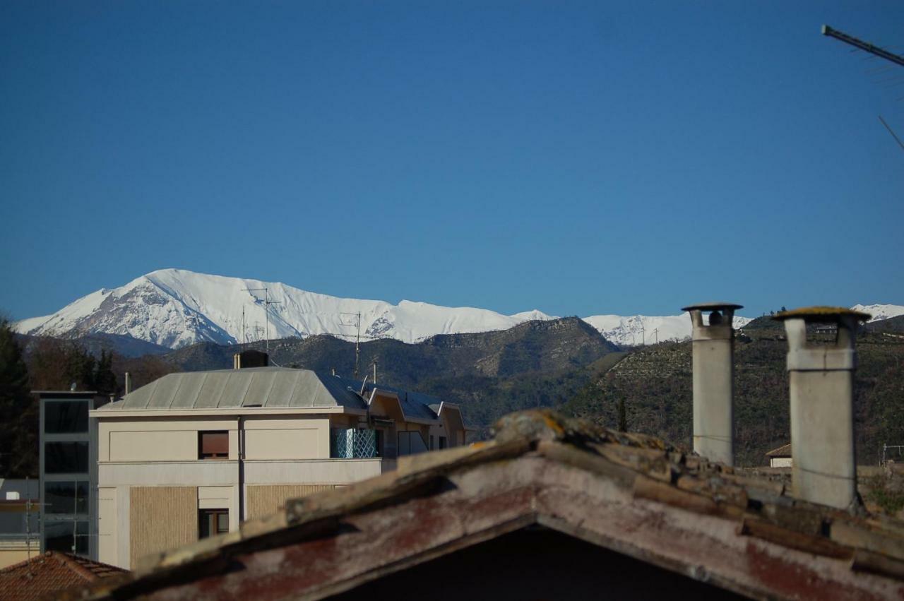 A Casa Di Lola Bed & Breakfast Ascoli Piceno Eksteriør bilde