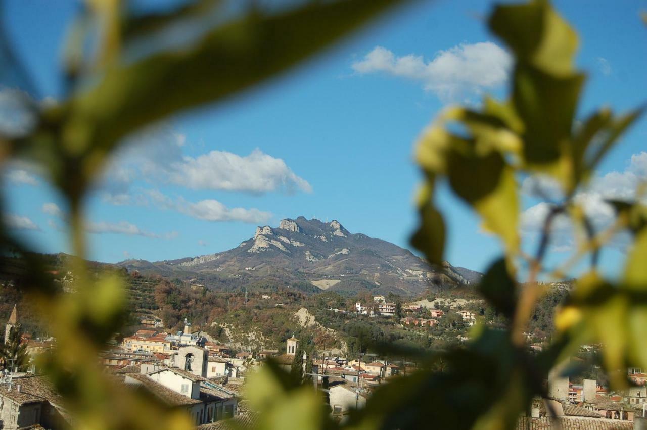 A Casa Di Lola Bed & Breakfast Ascoli Piceno Eksteriør bilde