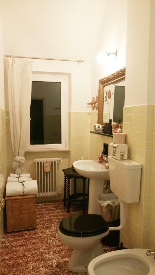 A Casa Di Lola Bed & Breakfast Ascoli Piceno Eksteriør bilde